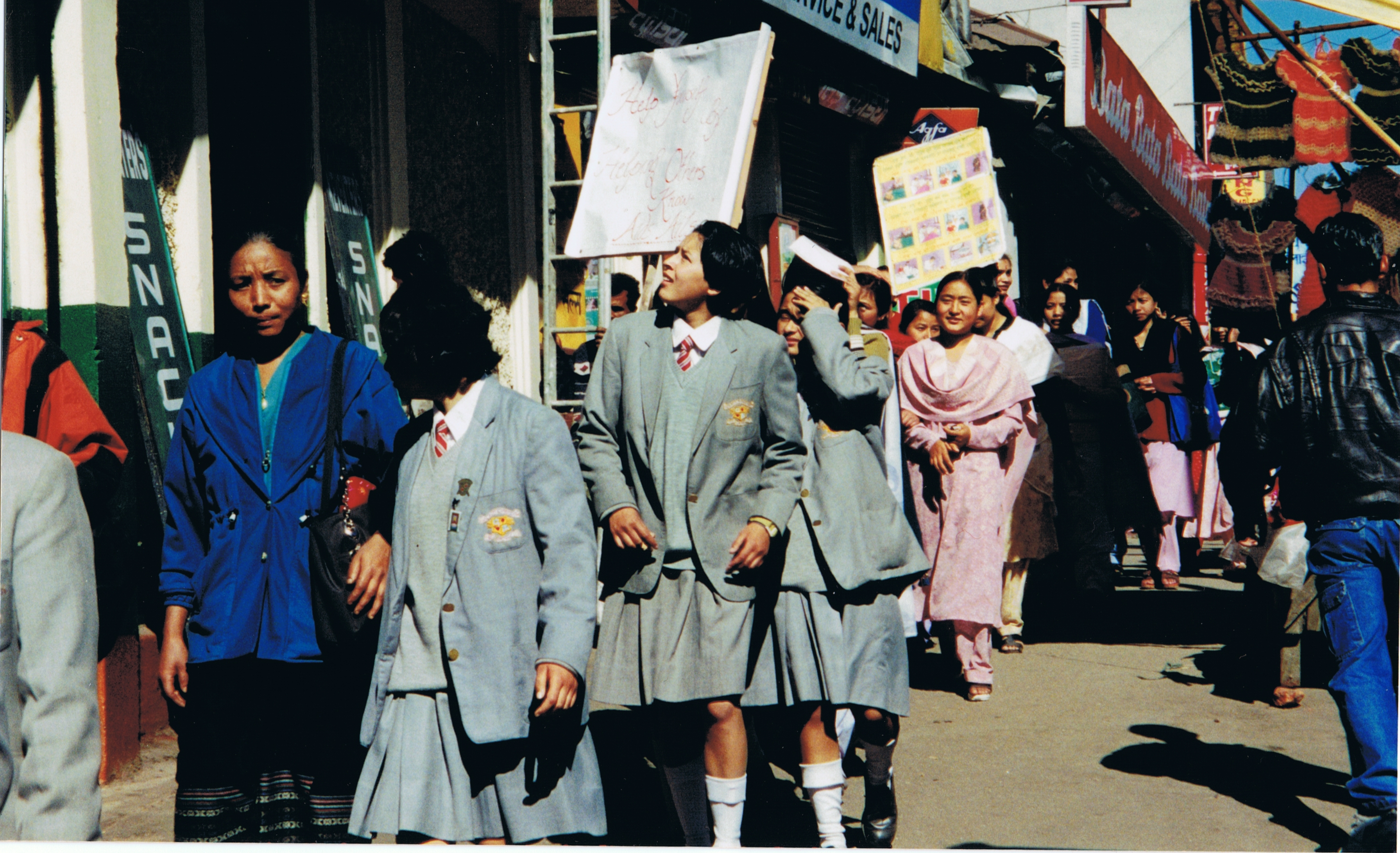 Bombay & Darjeeling 1999 3_3.jpg