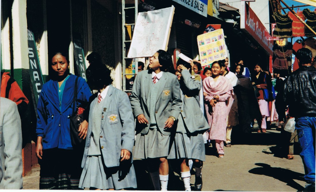 Bombay & Darjeeling 1999 3_3.jpg